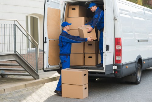A smooth and organized moving day in Egham