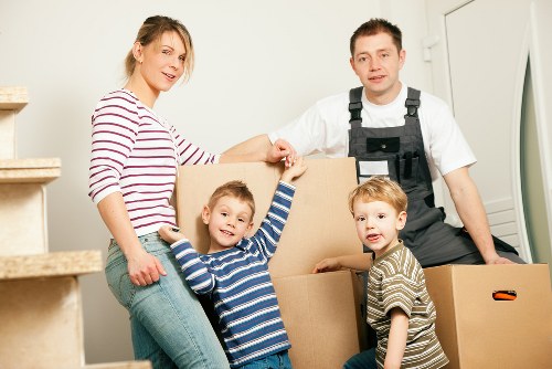 Variety of sturdy cardboard boxes for moving in Egham
